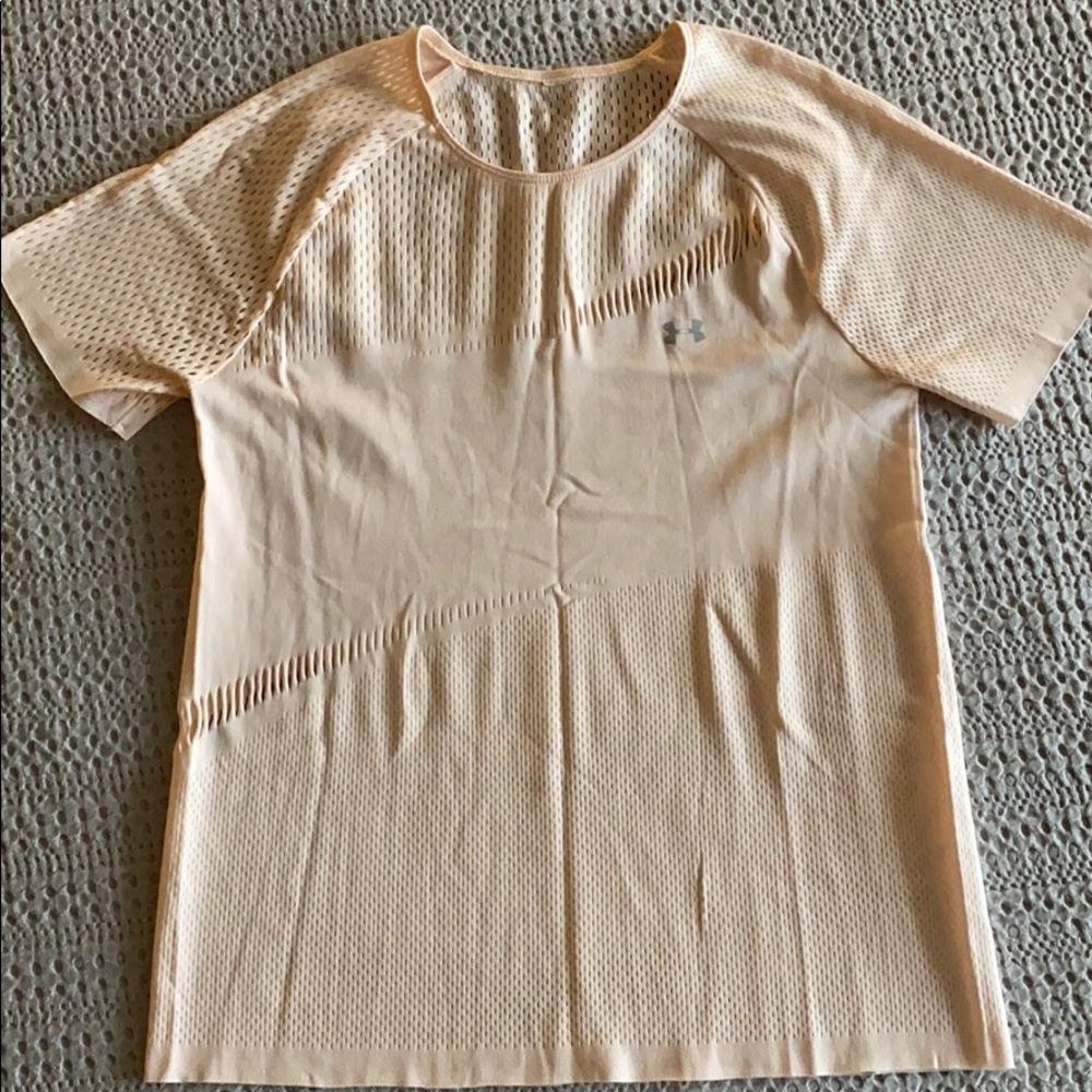 Under armor cut out apricot tshirt